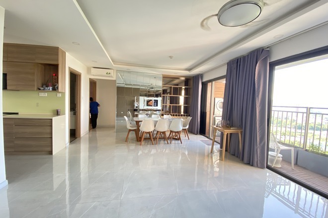 Bán căn hộ 2PN giá 6,5 tỷ tặng kèm nội thất The Sun Avenue