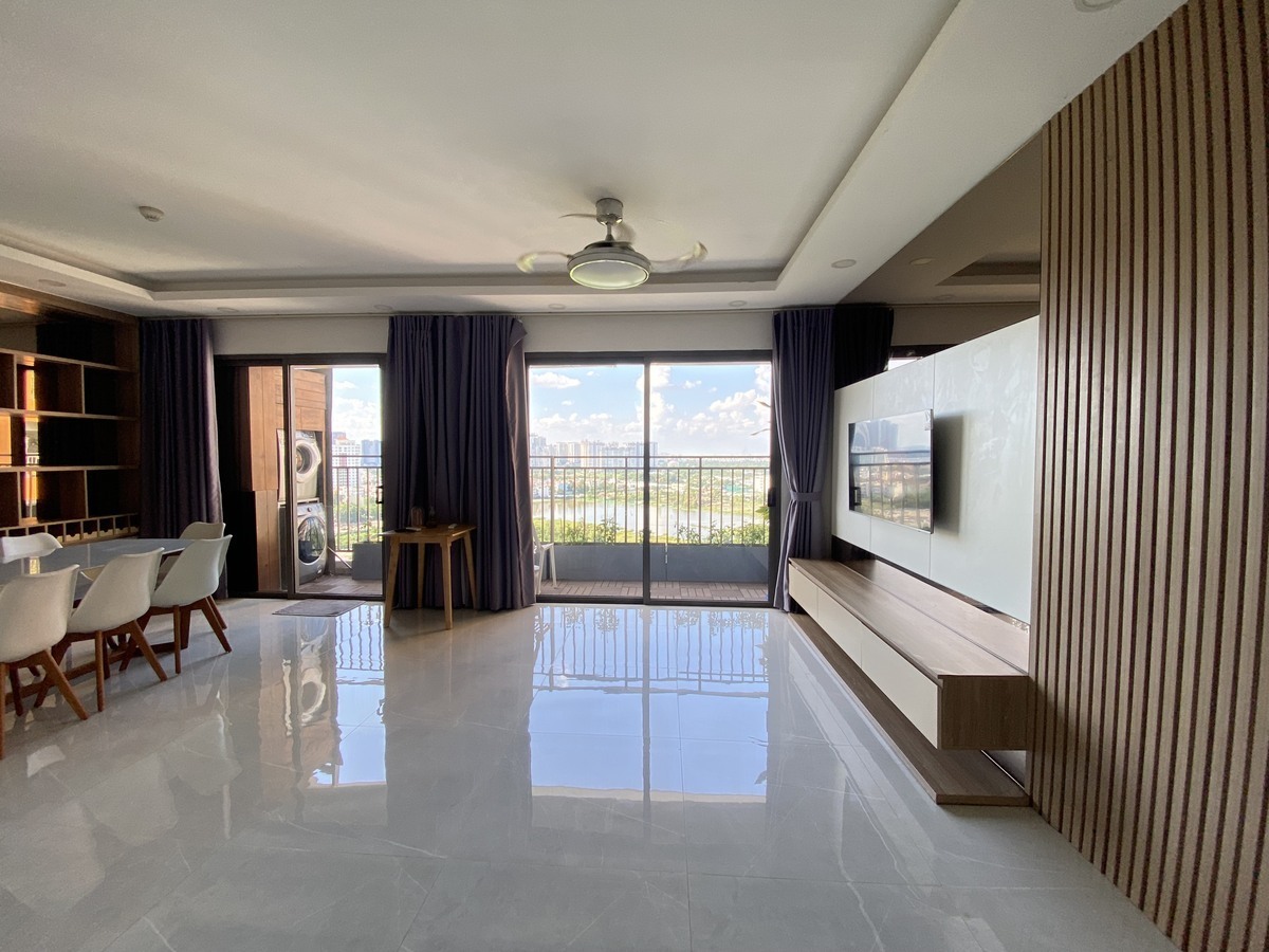 Bán căn hộ 2PN giá 6,5 tỷ tặng kèm nội thất The Sun Avenue