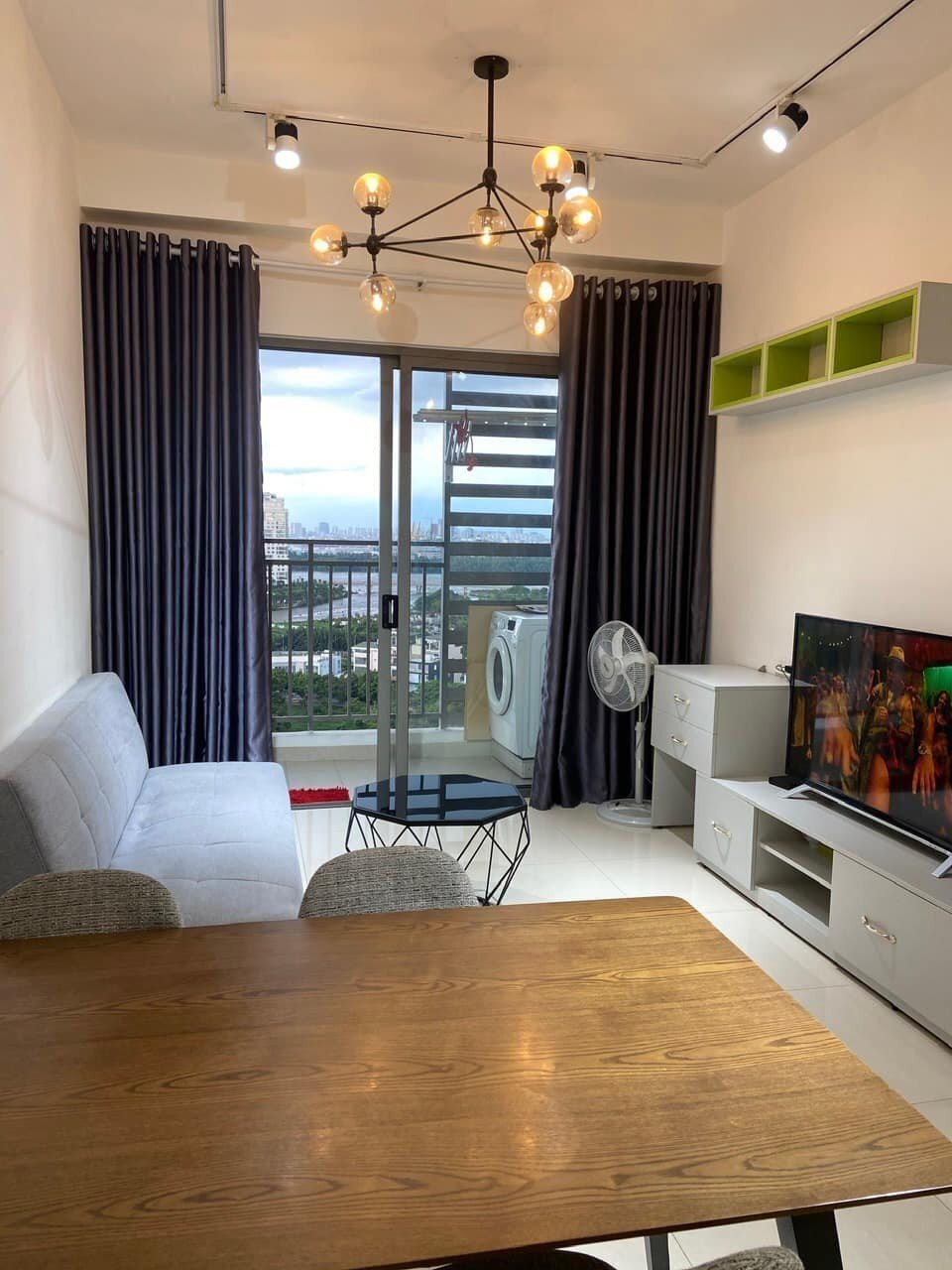 Bán GẤP căn hộ 2PN giá tốt chỉ 5,2 tỷ bao thuế phí The Sun Avenue