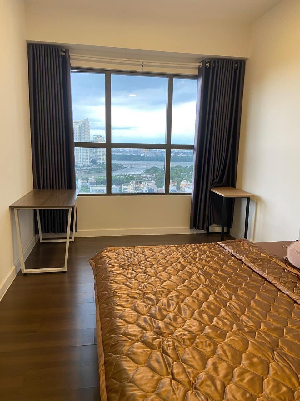 Bán GẤP căn hộ 2PN giá tốt chỉ 5,2 tỷ bao thuế phí The Sun Avenue