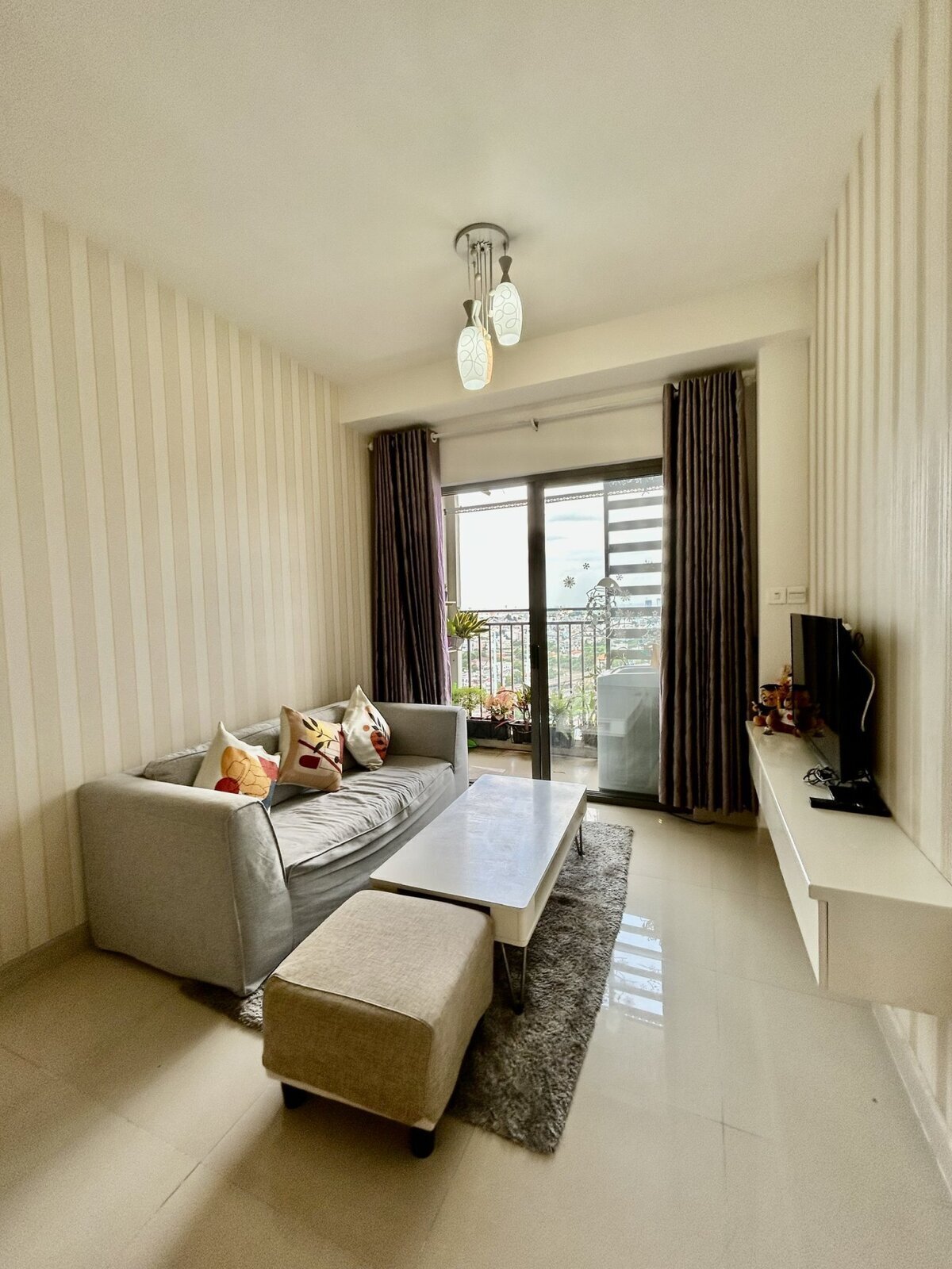 Bán nhanh căn hộ 1PN+1 56m2 giá siêu tốt dự án The Sun Avenue Quận 2