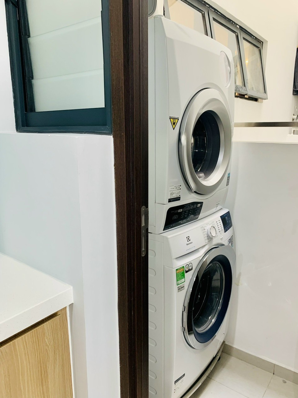 Chuyển nhượng căn hộ 1 phòng ngủ One Verandah, tầng cao ban công thoáng