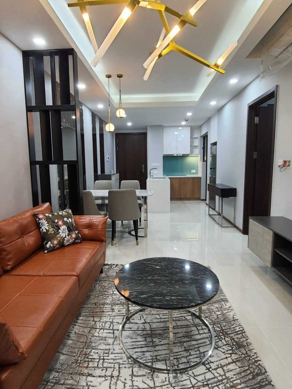 Chuyển nhượng căn hộ 1 phòng ngủ One Verandah, tầng cao ban công thoáng