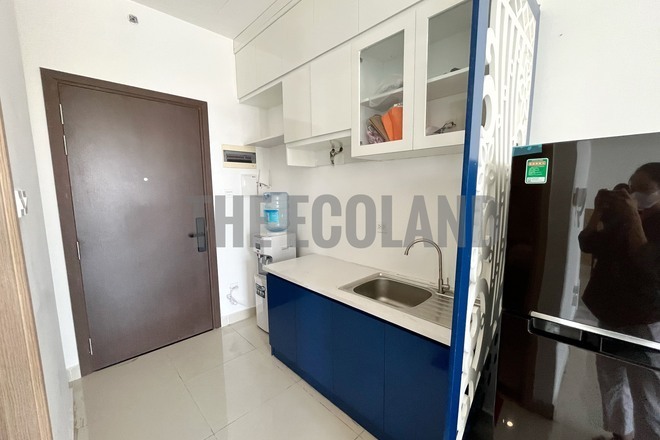 Cho thuê văn phòng 67m2 The Sun Avenue giá 18 triệu có phòng kính riêng