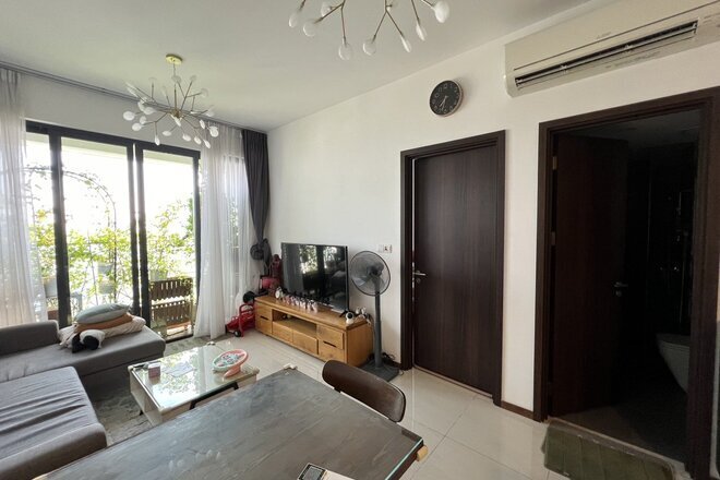 Cho thuê căn 1 phòng ngủ One Verandah, tầng cao thoáng mát nội thất cơ bản