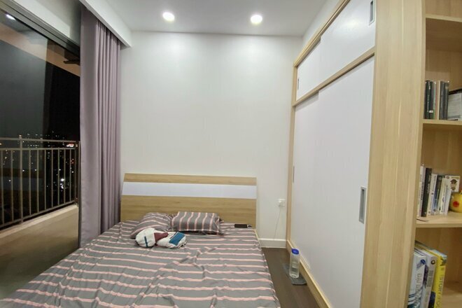 Cho thuê 2 phòng ngủ view tầng cao ban công mát giá 16 triệu bao phí