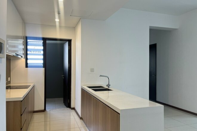 Thuê căn hộ 3 phòng ngủ One Verandah, nội thất cơ bản tiện ích đầy đủ