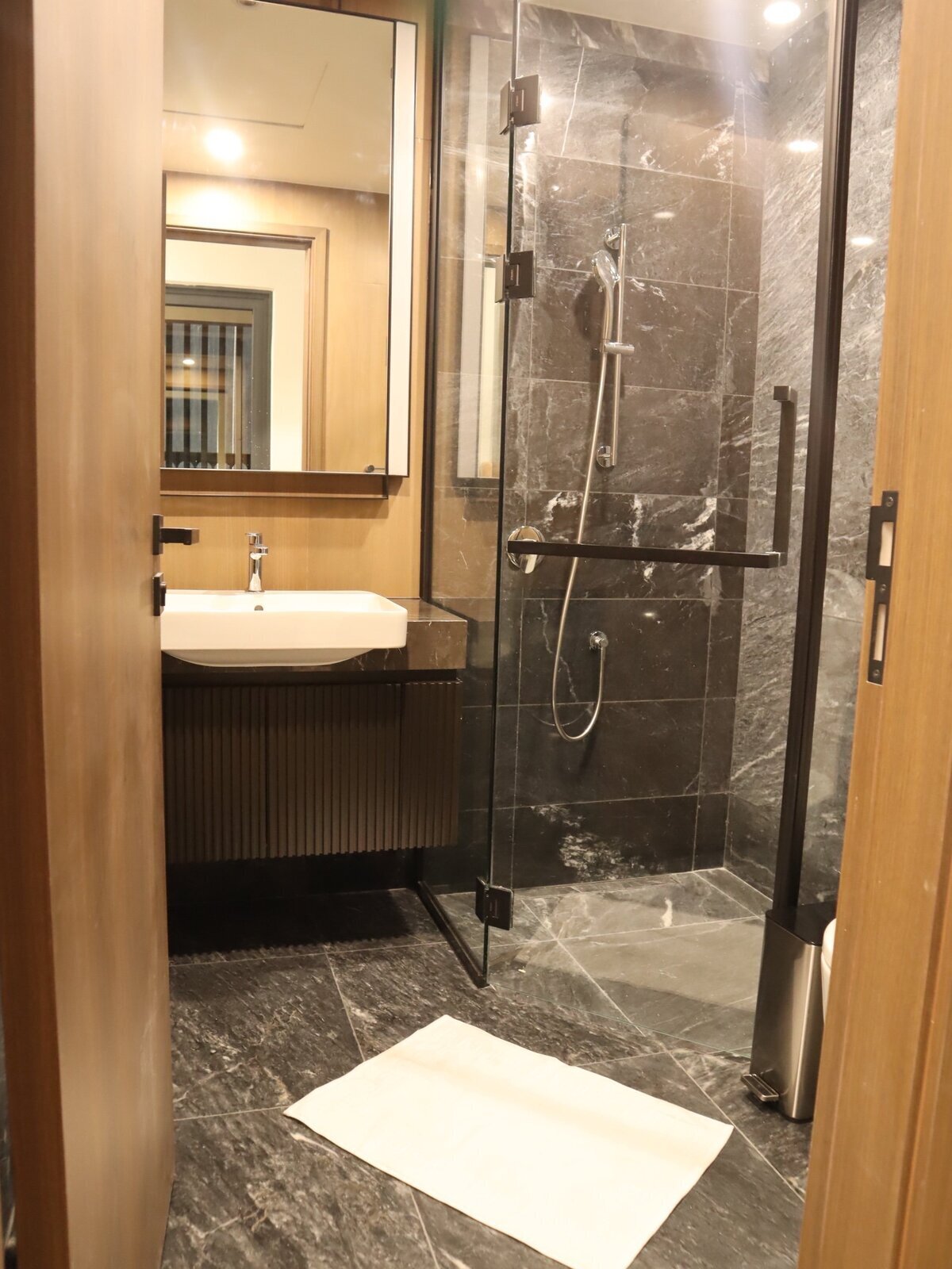 Căn hộ Lumiere Riverside 3PN, 93m², view Sông giá thuê 2300usd