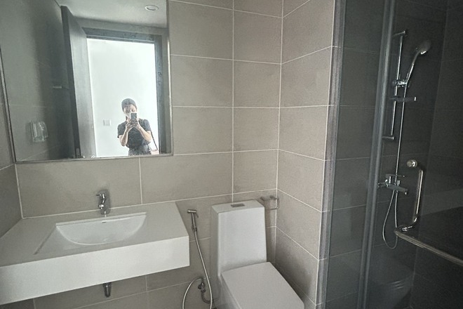 Bán căn hộ 2PN nội thất cơ bản giá 5,9 tỷ nhà mới chưa qua sử dụng