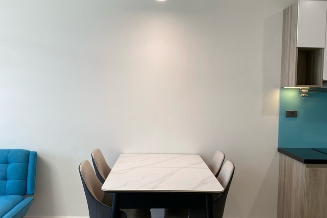 Cho thuê 2PN nội thất đầy đủ nhà đẹp lầu cao view sông The Sun Avenue Quận 2