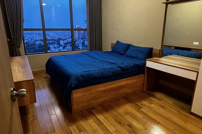 Cho thuê 2PN Nhà mới, lầu cao view sông The Sun Avenue Quận 2