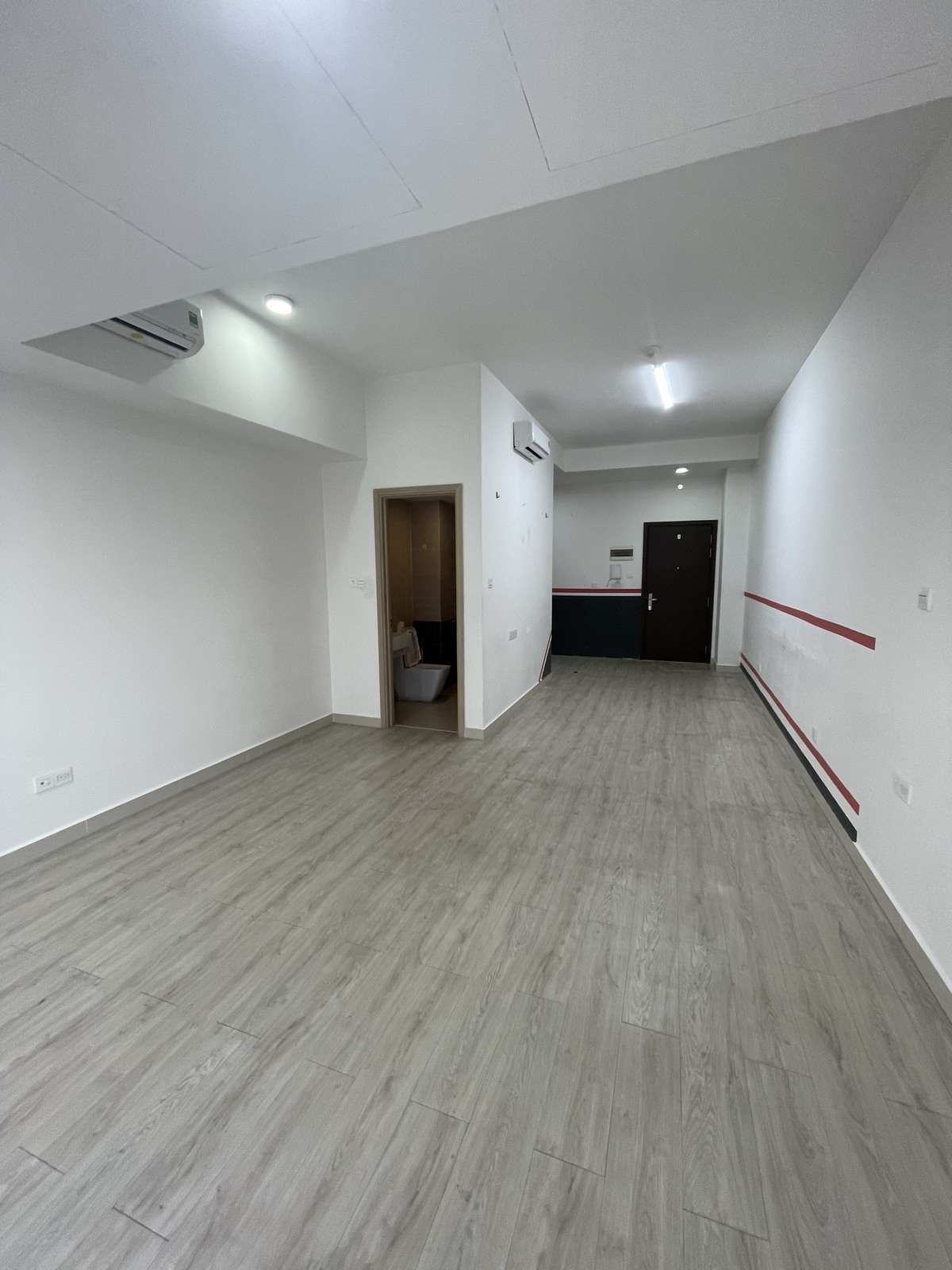 Cho thuê căn officetel The Sun Avenue giá 8,5 triệu thiết kế cơ bản 41m2