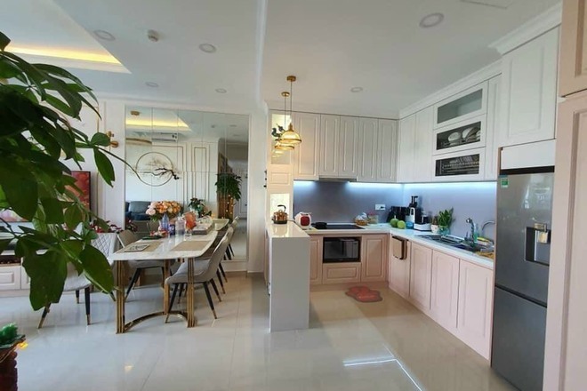 Bán căn hộ 2PN giá 4,95 tỷ tặng kèm nội thất The Sun Avenue