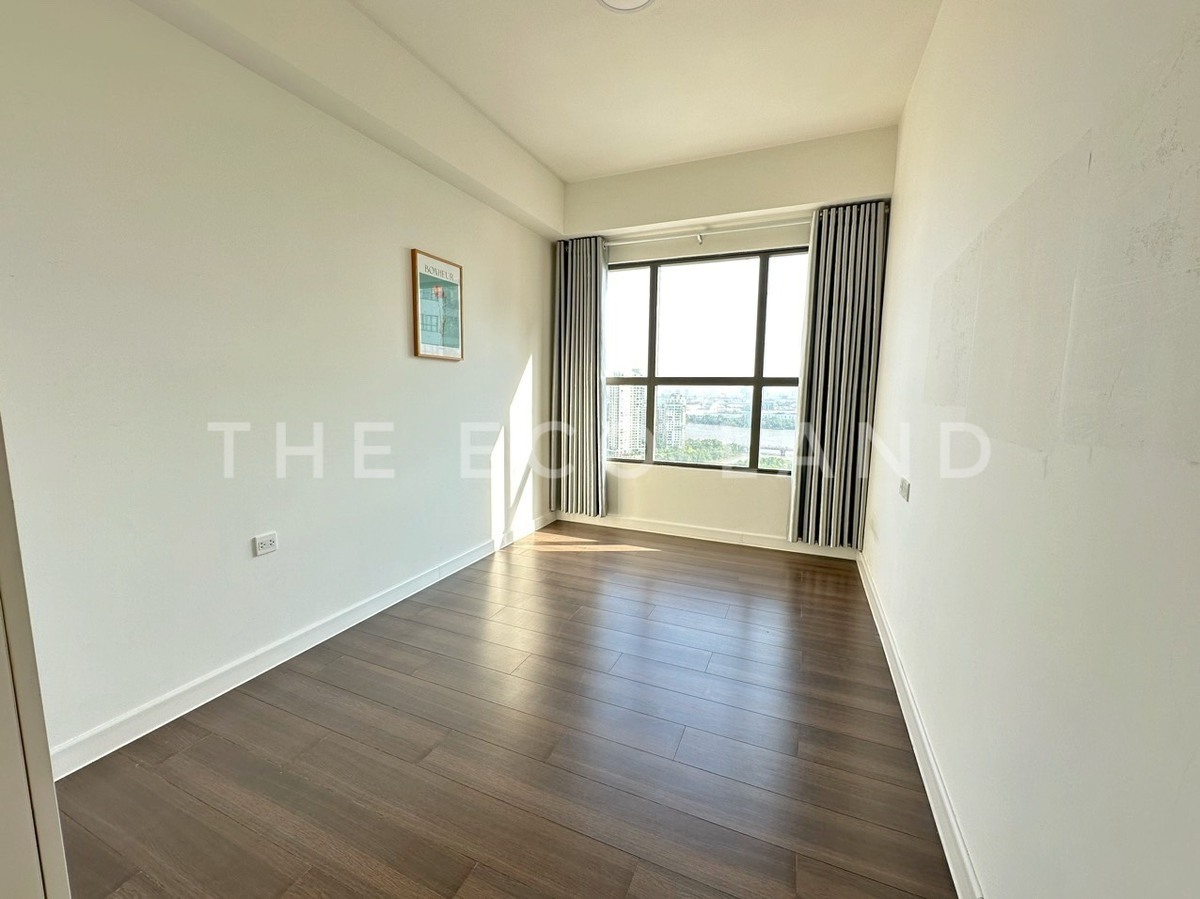 Cho thuê 2PN tone sáng, lầu cao view sông The Sun Avenue Quận 2