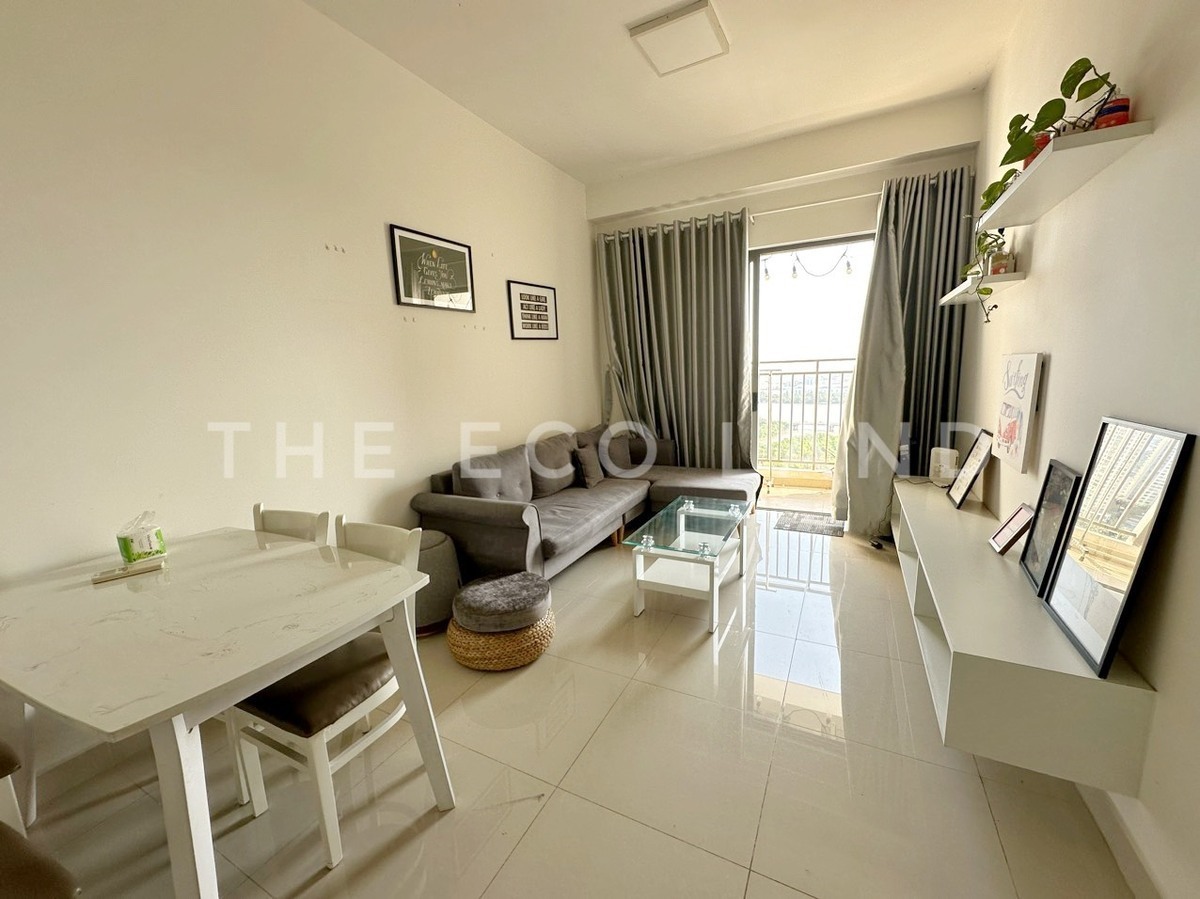 Cho thuê 2PN tone sáng, lầu cao view sông The Sun Avenue Quận 2