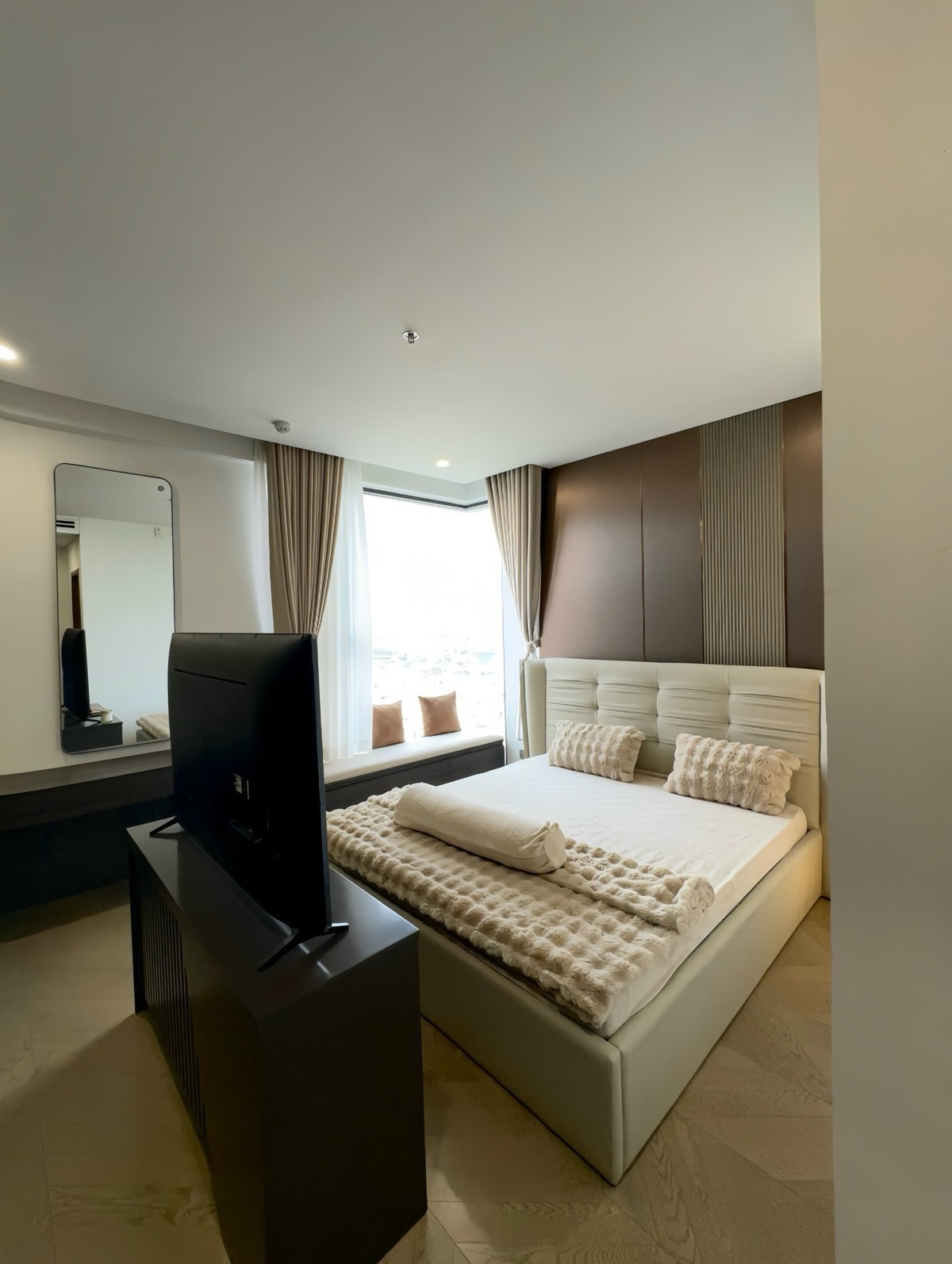 Cho thuê căn hộ 3pn Lumiere Riverside 48 triệu full nội thất 96m2