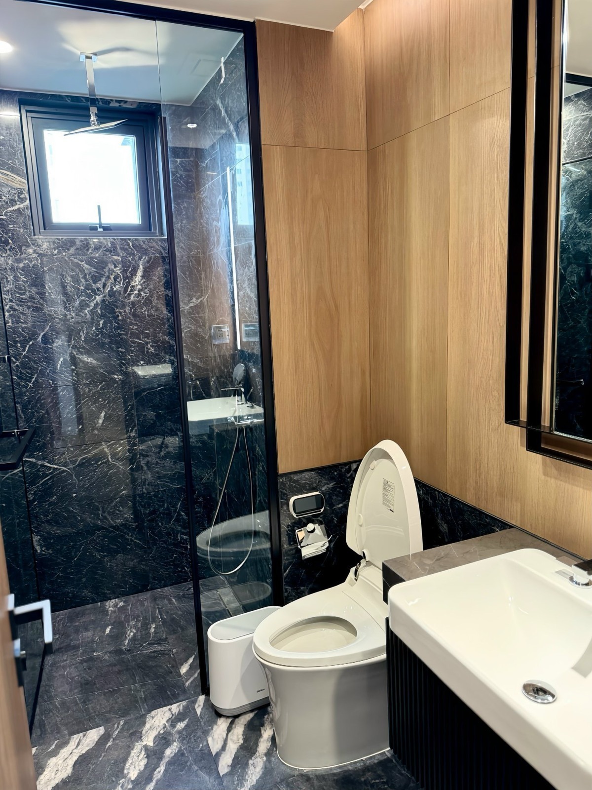 Cho thuê căn hộ 3pn Lumiere Riverside 48 triệu full nội thất 96m2