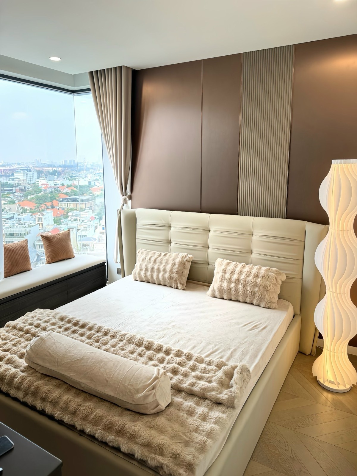 Cho thuê căn hộ 3pn Lumiere Riverside 48 triệu full nội thất 96m2