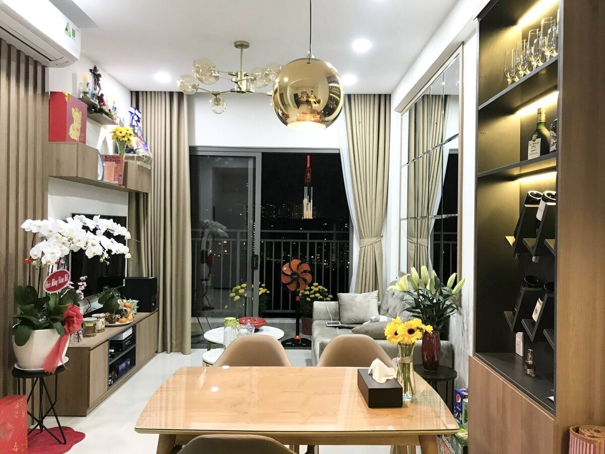 Bán căn hộ 2PN giá 5,7 tỷ tặng kèm nội thất The Sun Avenue View Landmark 81