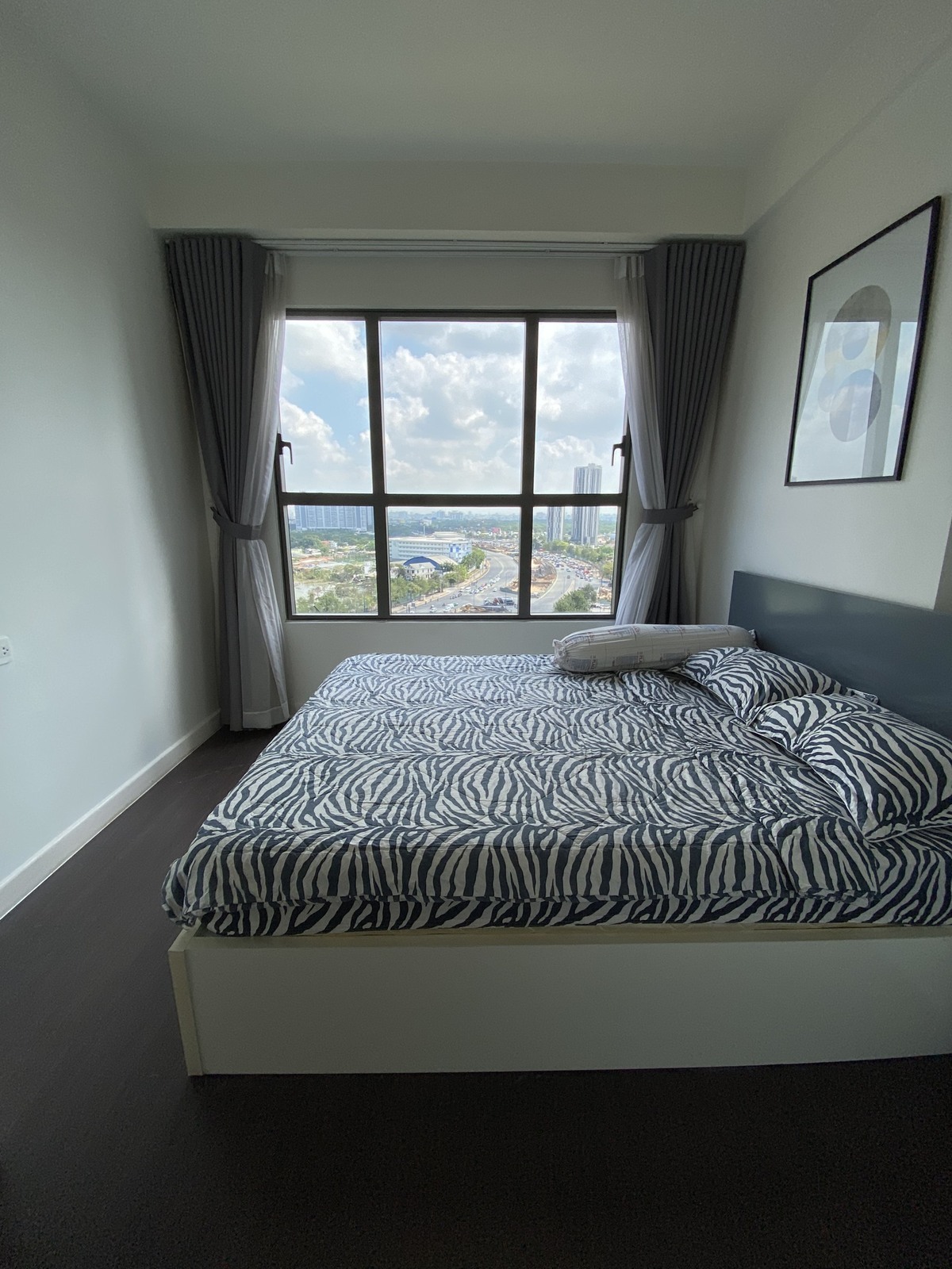 Cho thuê căn hộ 3pn full nội thất giá 20 triệu view thành phố căn góc