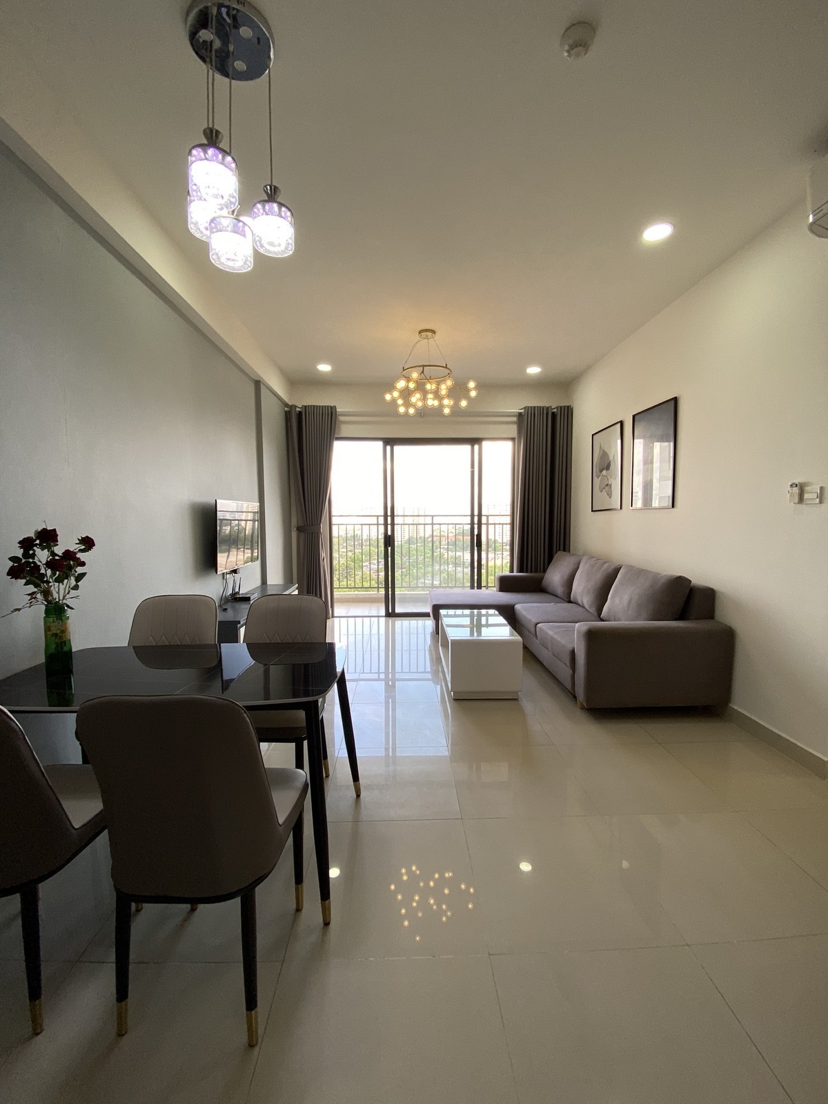 Cho thuê căn hộ 3pn full nội thất giá 20 triệu view thành phố căn góc