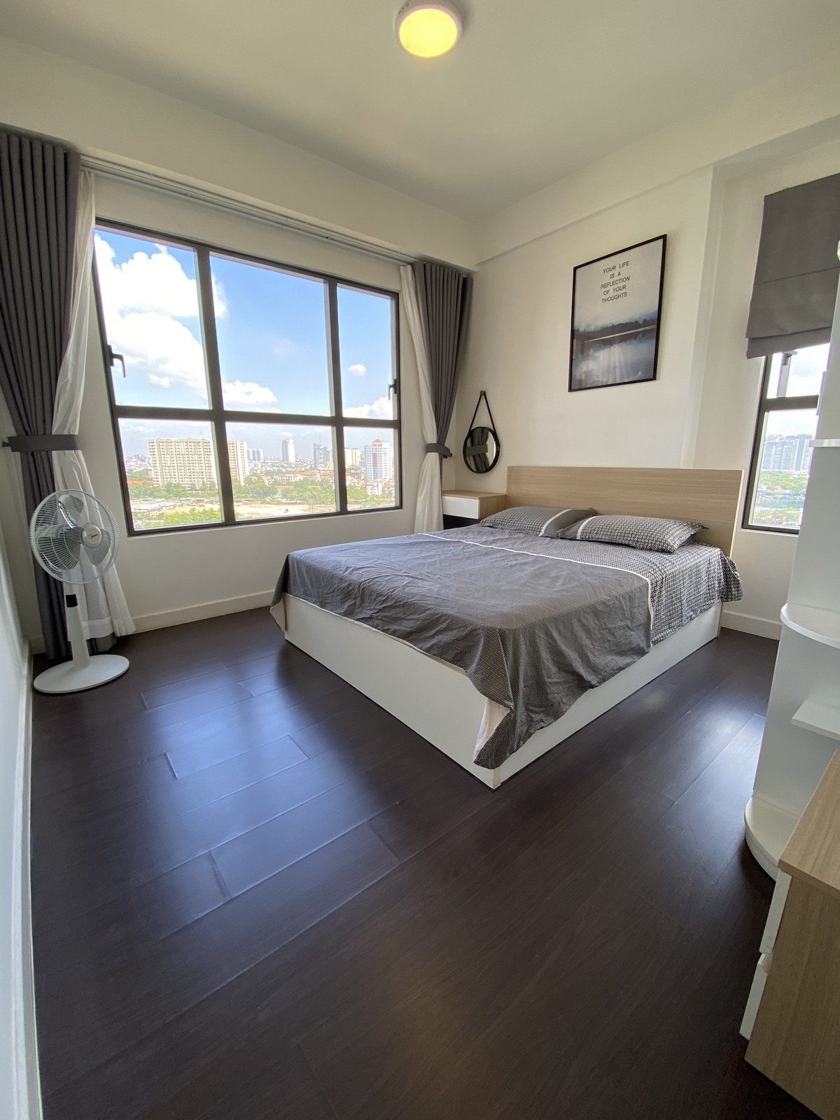 Cho thuê căn hộ 3pn full nội thất giá 20 triệu view thành phố căn góc