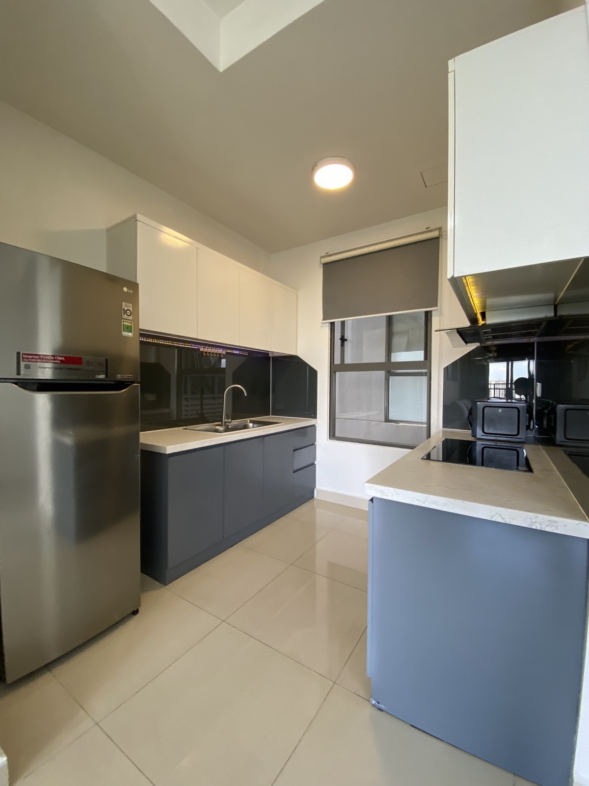 Cho thuê căn hộ 3pn full nội thất giá 20 triệu view thành phố căn góc