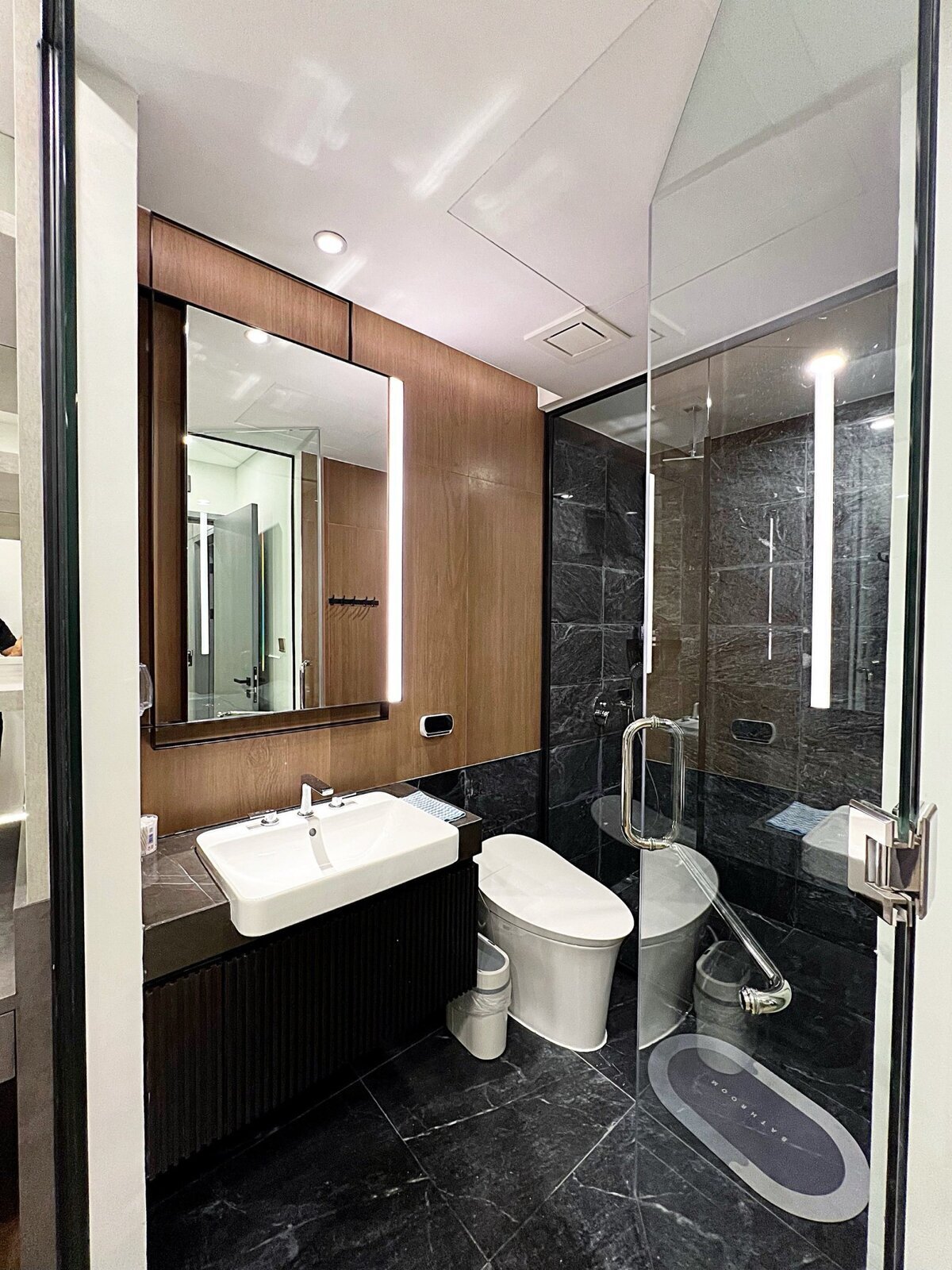 Lumiere Riverside cho thuê 2PN full nội thất view sông rất đẹp giá 36 triệu