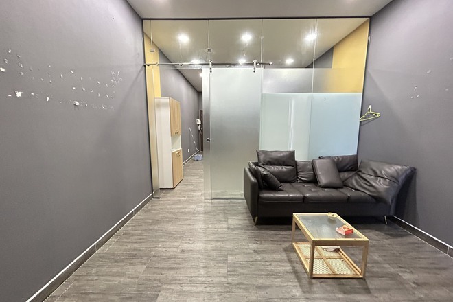 Officetel The Sun Avenue cho thuê giá 10 triệu 43m2 có 1 phòng họp riêng