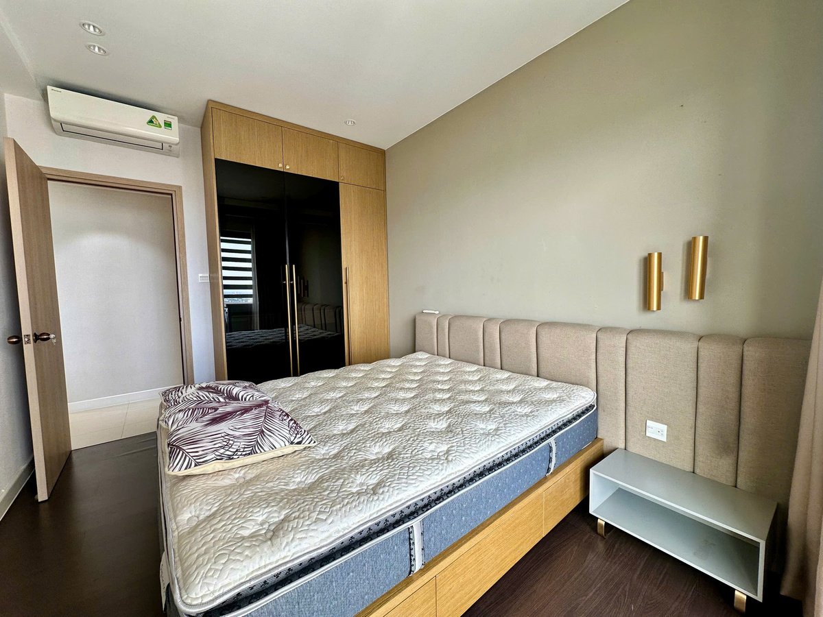 Cho thuê căn hộ 3PN Full nội thất 96m2 nhà đẹp The Sun Aveneue