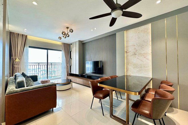 Cho thuê căn hộ 3PN Full nội thất 96m2 nhà đẹp The Sun Aveneue