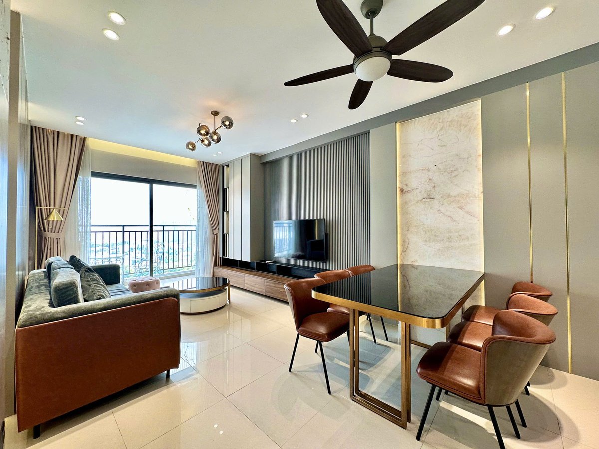 Cho thuê căn hộ 3PN Full nội thất 96m2 nhà đẹp The Sun Aveneue