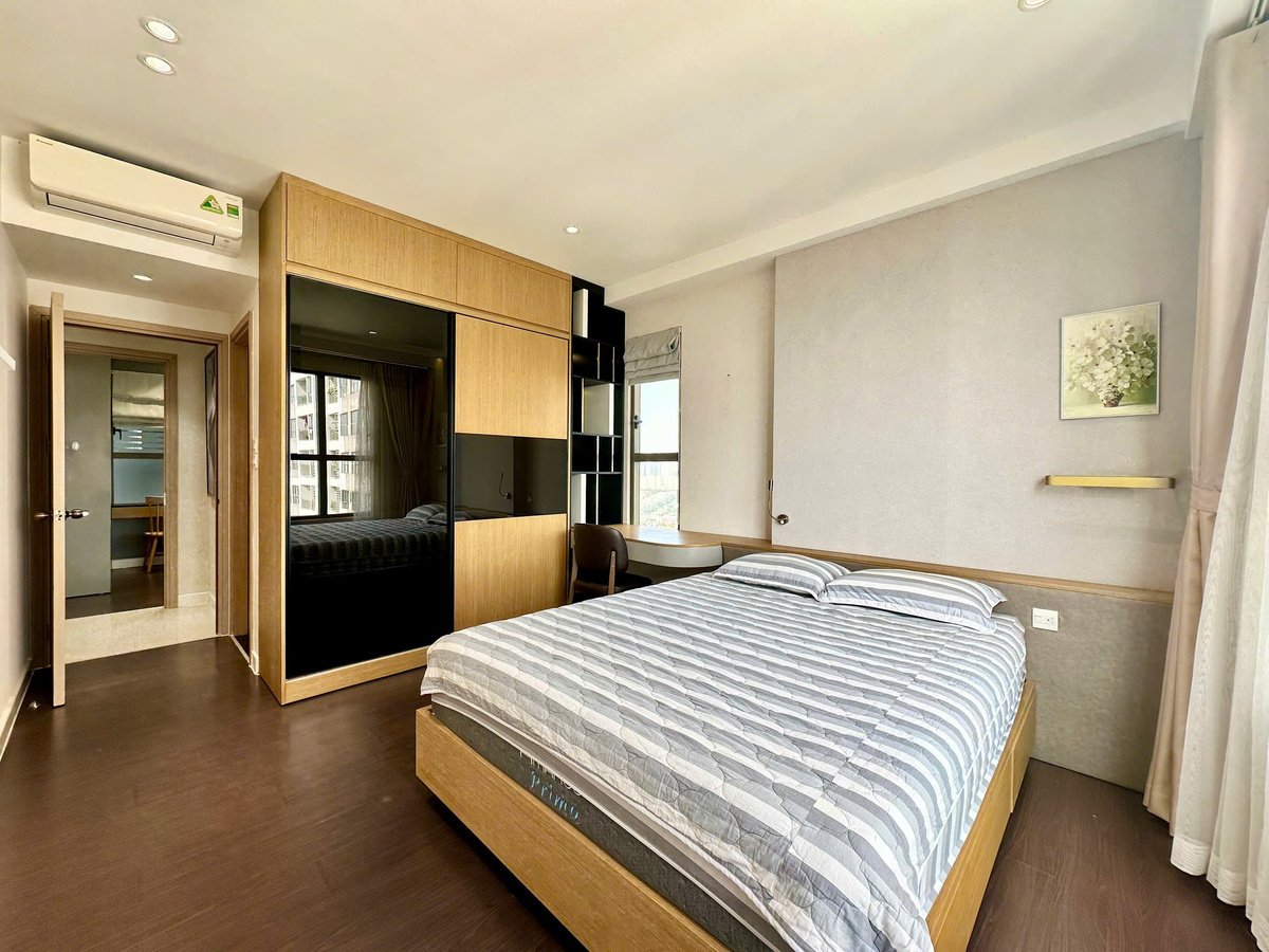 Cho thuê căn hộ 3PN Full nội thất 96m2 nhà đẹp The Sun Aveneue