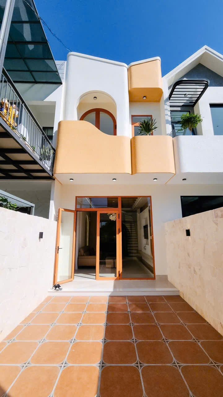 NHÀ MẶT TIỀN HOÀNG THẾ THIỆN – NHÀ MỚI 100% – TRUNG TÂM BMT