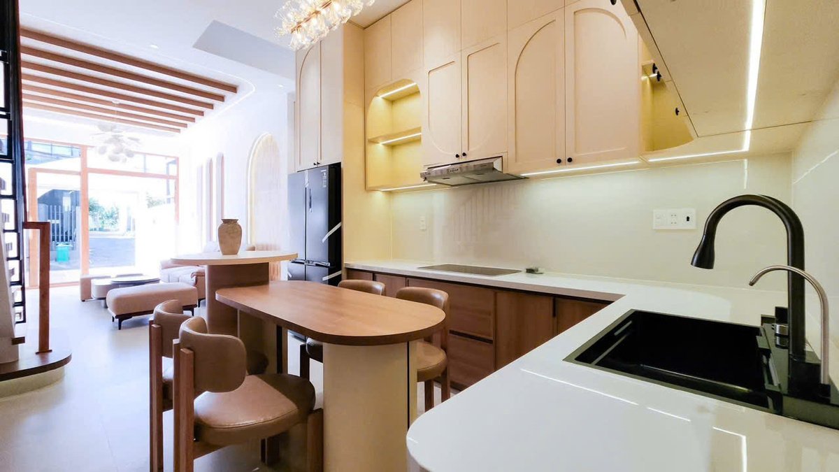 NHÀ MẶT TIỀN HOÀNG THẾ THIỆN – NHÀ MỚI 100% – TRUNG TÂM BMT