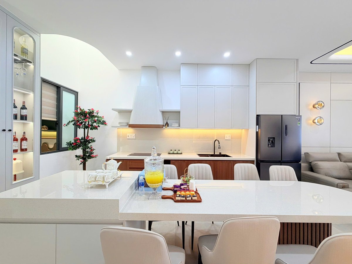 Bán Nhà Phố Đẹp có Sân Vườn Diện Tích Lớn 5x35m. Trung tâm BMT