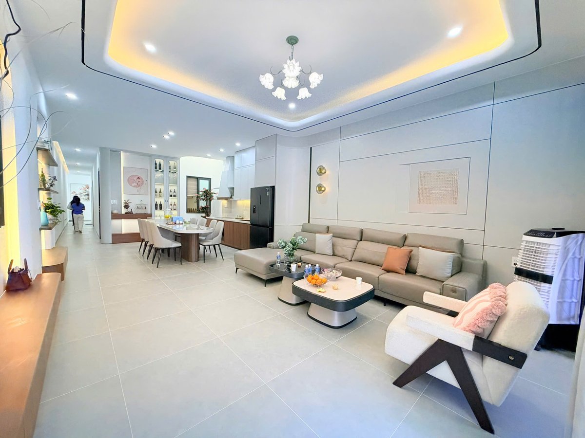 Bán Nhà Phố Đẹp có Sân Vườn Diện Tích Lớn 5x35m. Trung tâm BMT