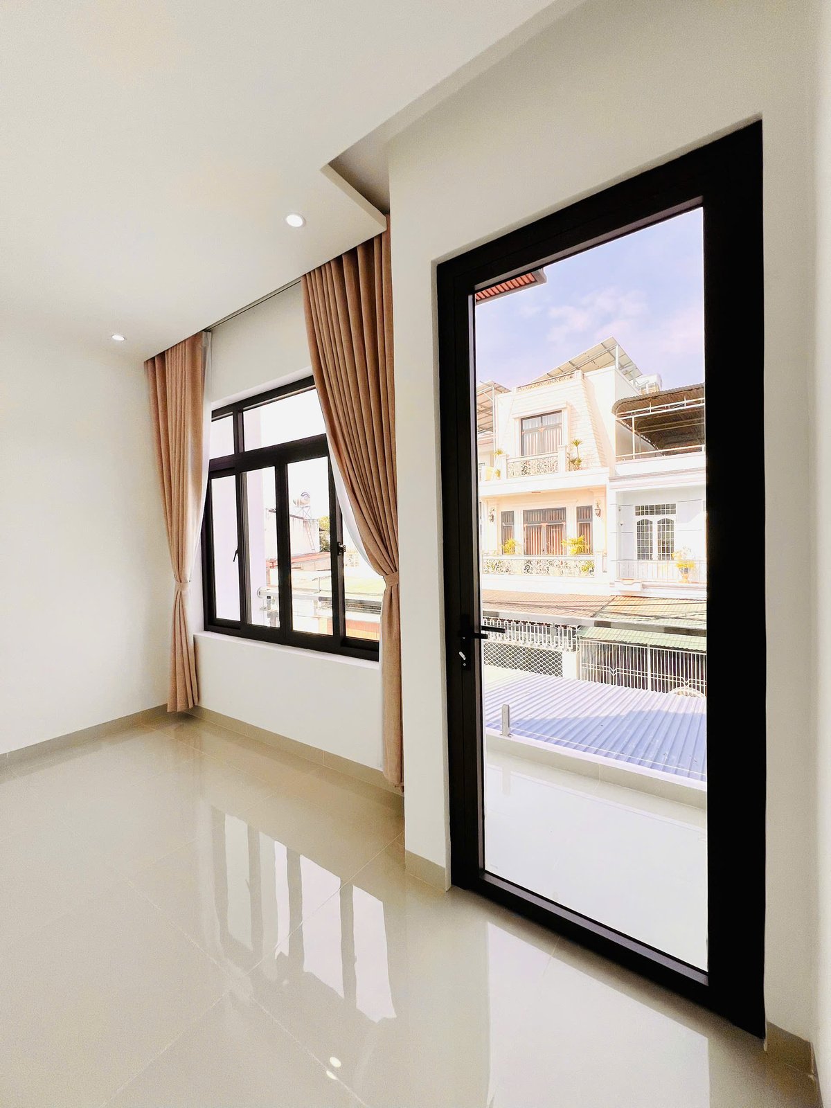 NHÀ MÊ MỚI 100% – MẶT TIỀN HÀM NGHI, GẦN PHAN BỘI CHÂU BMT