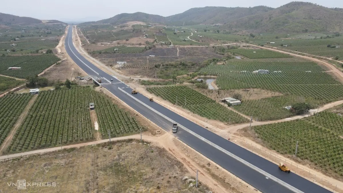 cao tốc dầu giây - phan thiết trước một tháng thông xe