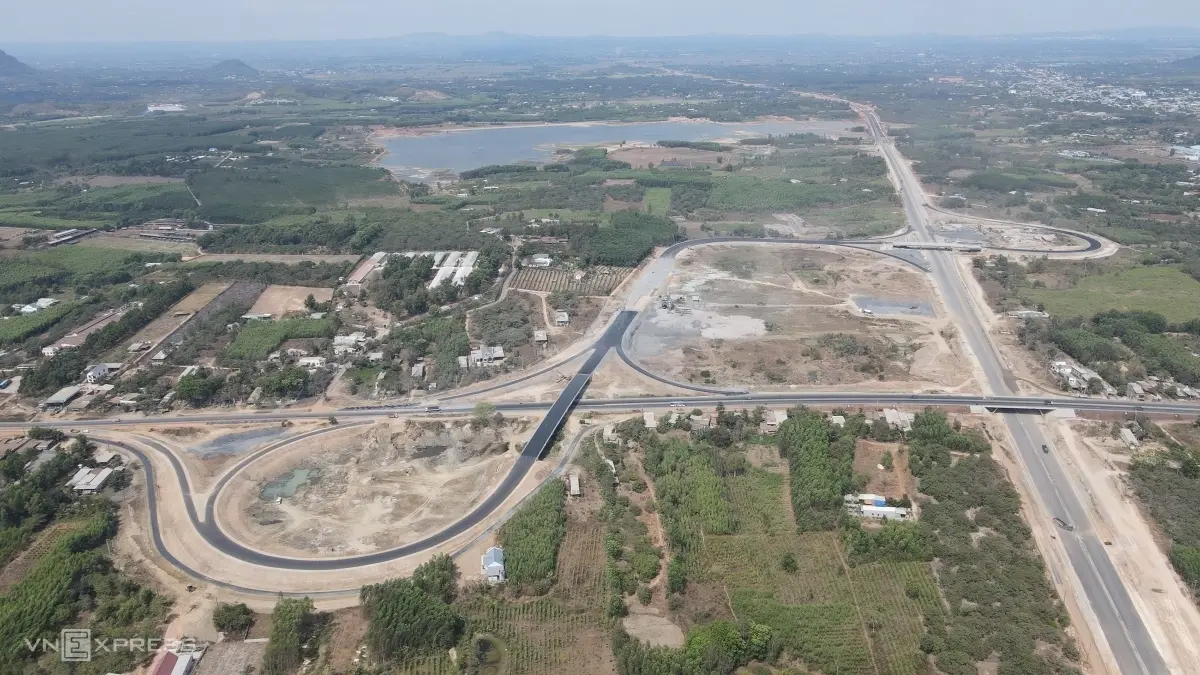 cao tốc dầu giây - phan thiết trước một tháng thông xe