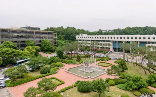 Trường đại học Ajou Hàn Quốc
