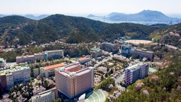 trường đại học dongeui hàn quốc