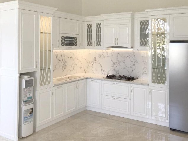 30 mẫu tủ bếp đẹp hình chữ l hiện đại nhất xu hướng năm 2024