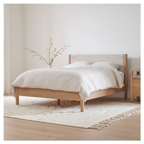 Giường gỗ tự nhiên cao cấp thiết kế có nệm AG-04