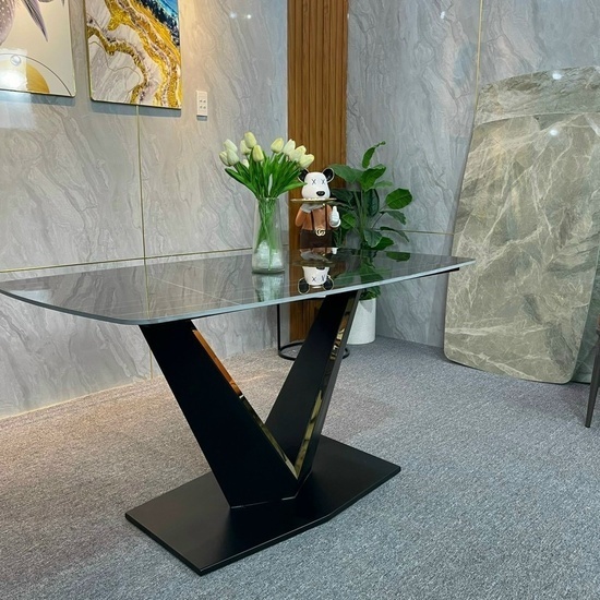 Bàn ăn mặt đá đen AG 04