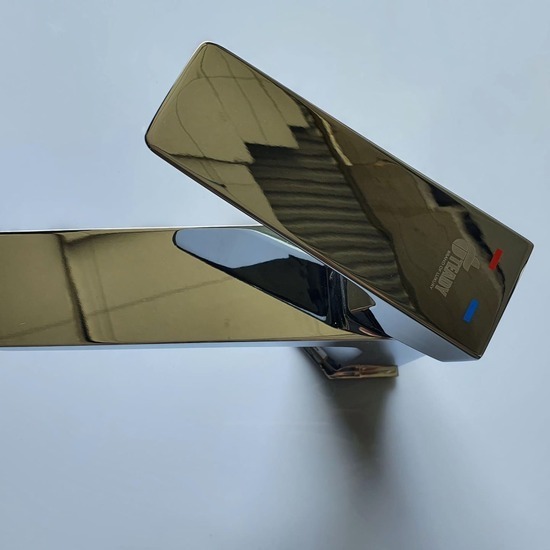 Vòi lavabo nóng lạnh Teady V-011A