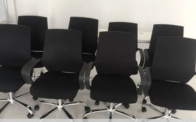 Những cách vệ sinh ghế văn phòng sạch sẽ và nhanh gọn