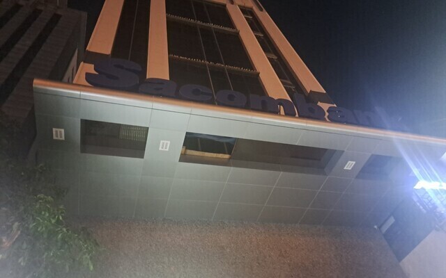 Thi công dọn vệ sinh ngân hàng Sacombank Bình Thạnh sau xây dựng