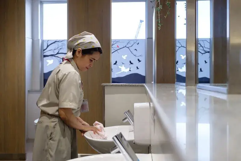 dich-vu-ve-sinh-khach-san