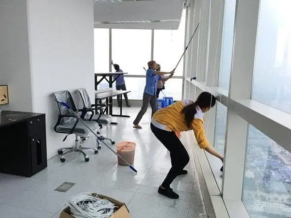 dich-vu-ve-sinh-nha-sau-xay-dung-tai-thanh-pho-ho-chi-minh-2